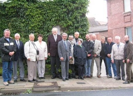 Gruppenbild Gedenktafel.jpg&nbsp;&copy;&nbsp;Samtgemeinde Velpke